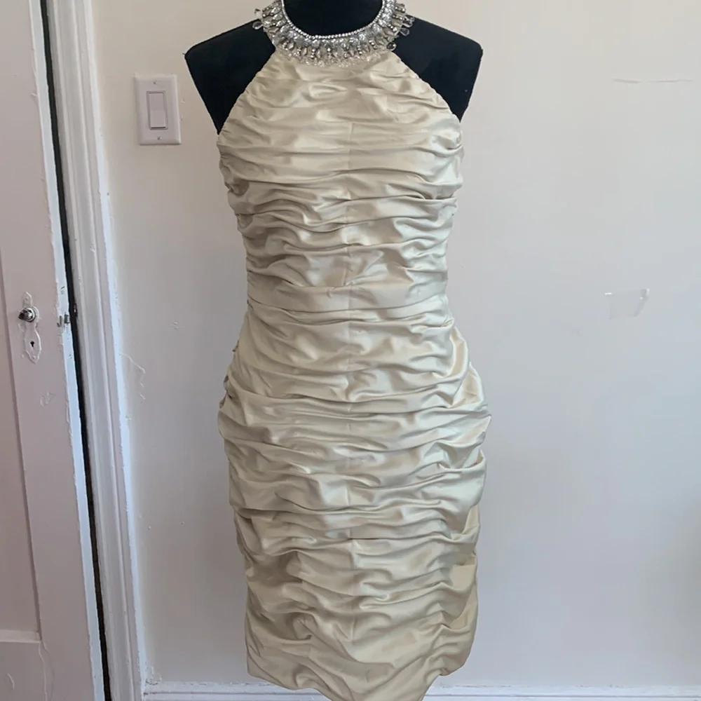 CACHET  Excellent Condition Dress - Picture 2 of 9